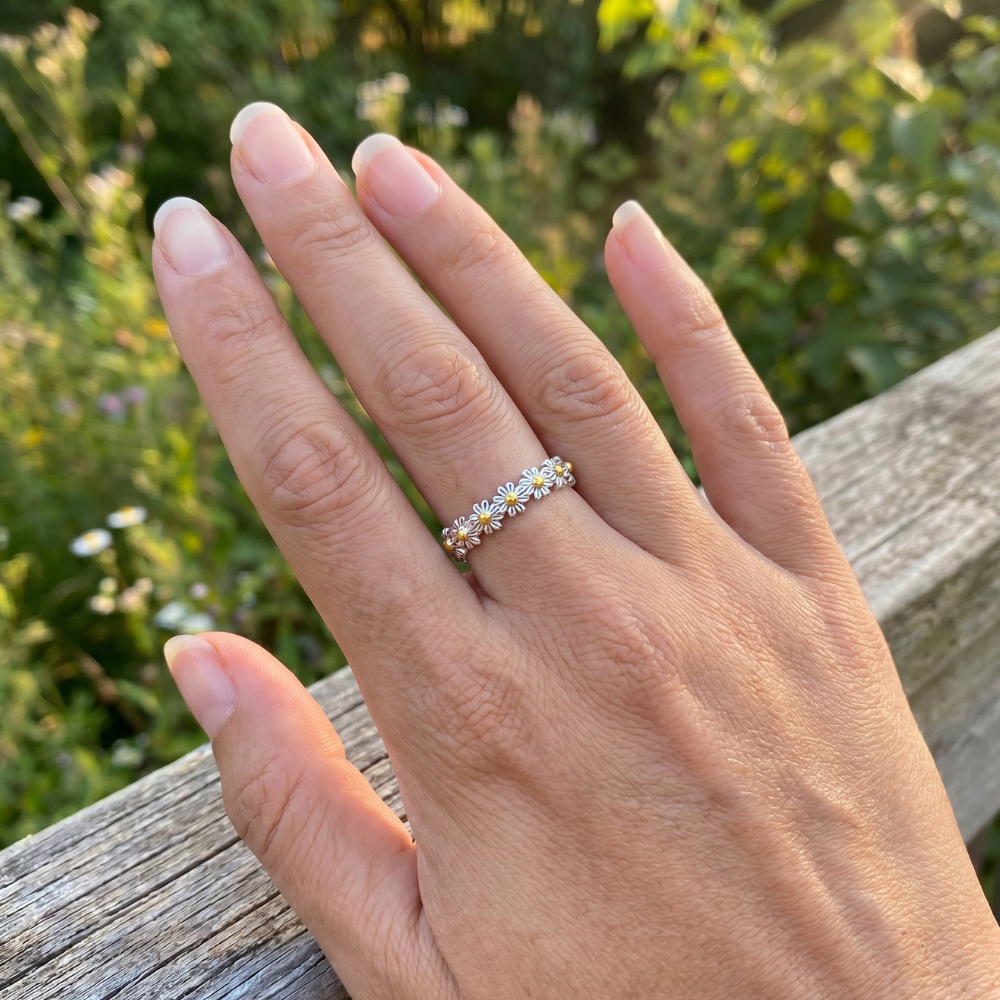 Vintage Daisy Ring