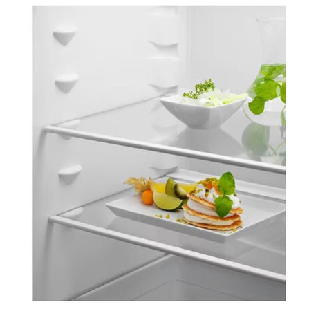 electrolux frigorifero combinato a incasso electrolux lns5le18s 271 litri classe e a1772xl546xp549 bianco ean 7332543973743